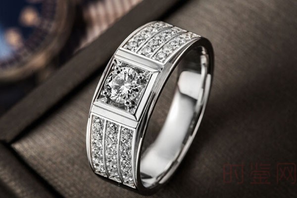 两万块钱买的的钻石戒指回收多少钱？