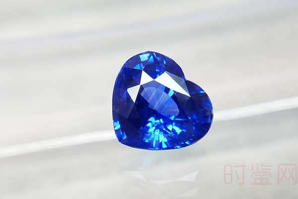 一克拉蓝宝石值多少钱 蓝宝石适合投资吗